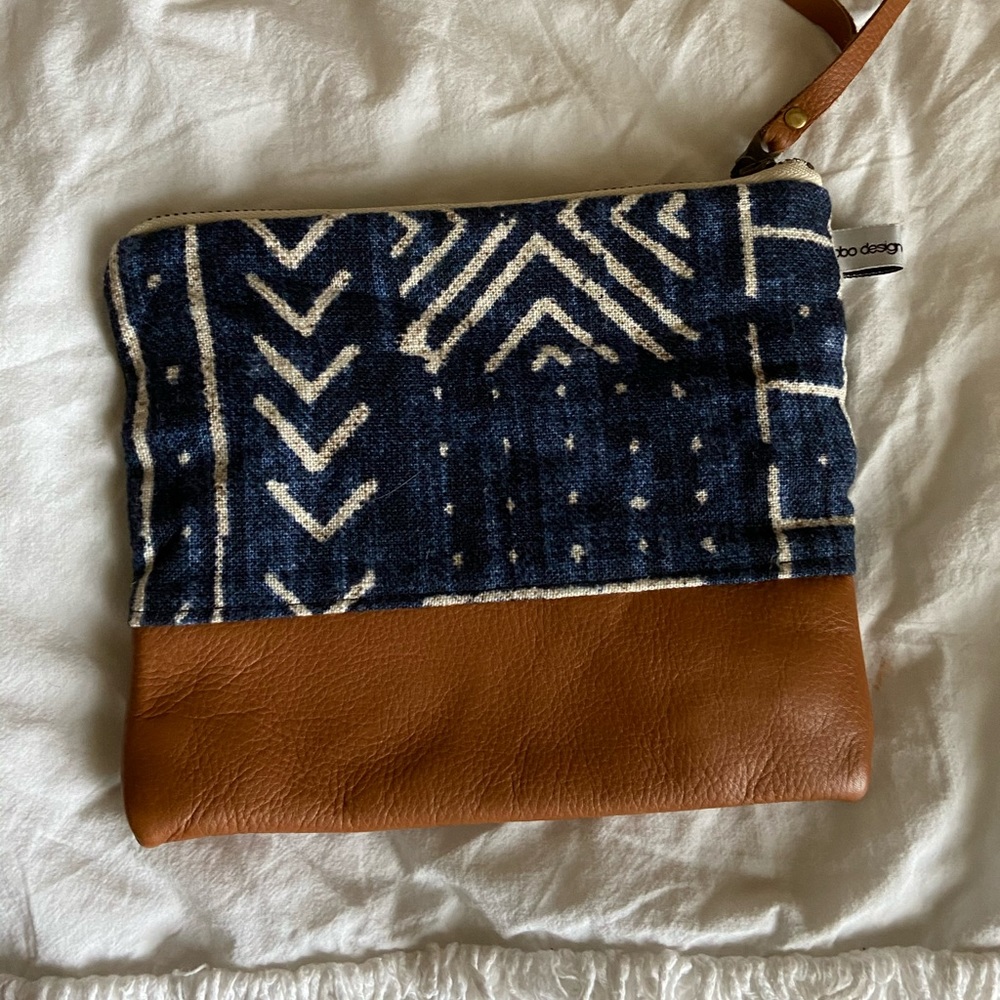 Leather storage tote NEW